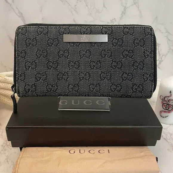 GUCCI VINTAGE GG Monogram BLACK DENIM Zip Around Wallet, Box, Dust Bag EUC - Picture 1 of 7